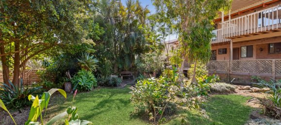 3 bedrooms House in Emerald Beach, Australia No. 299 3