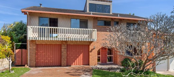 3 bedrooms House in Emerald Beach, Australia No. 299 2