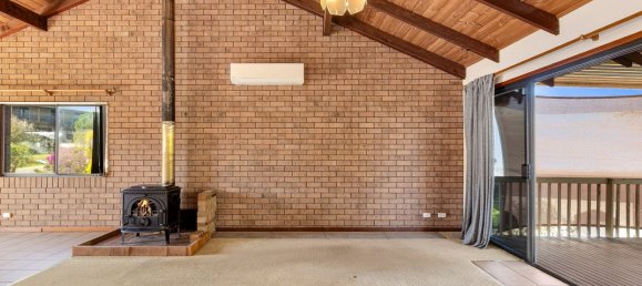 3 bedrooms House in Emerald Beach, Australia No. 299 4