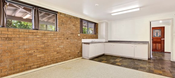 3 bedrooms House in Emerald Beach, Australia No. 299 10