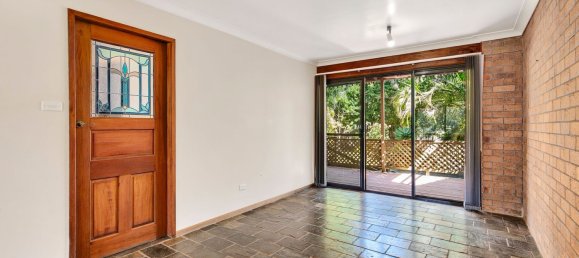 3 bedrooms House in Emerald Beach, Australia No. 299 11