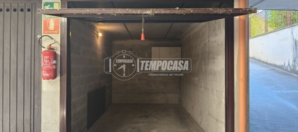 Garage à Brugherio, Italy 13m² No. 275878 3