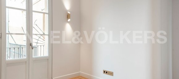 4 bedrooms Penthouse in Eixample, Spain No. 25861 42