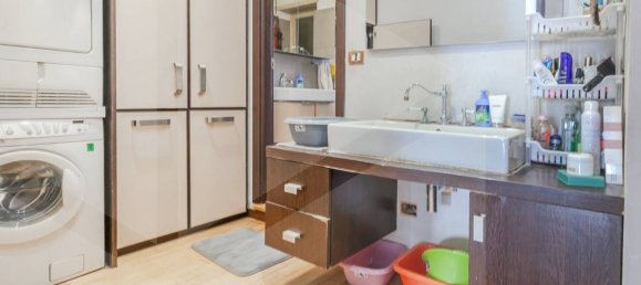 3 rooms Apartment in Milan, Italy No. 242028 8