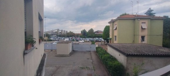 2 rooms Apartment in Parma, Italy No. 225857 6