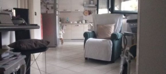 2 rooms Apartment in Parma, Italy No. 225857 2