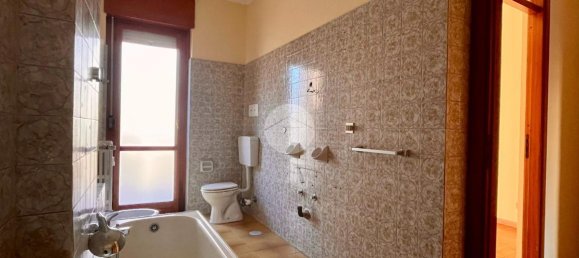 4 rooms Apartment in Asti, Italy No. 14720 19