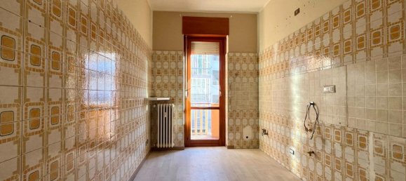 4 rooms Apartment in Asti, Italy No. 14720 8