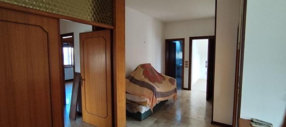 5 rooms Apartment in Preganziol, Italy No. 109559 7