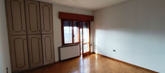 5 rooms Apartment in Preganziol, Italy No. 109559 2