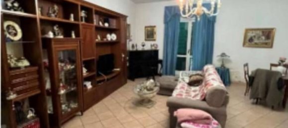 Apartamento de 4 dormitorios en Aversa, Italy No. 316476 8
