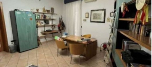 Apartamento de 4 dormitorios en Aversa, Italy No. 316476 9