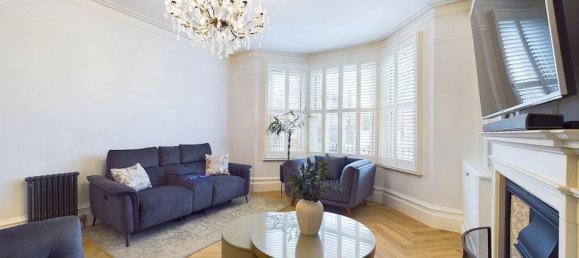 3 bedrooms House in Gillingham, United Kingdom No. 13788 5