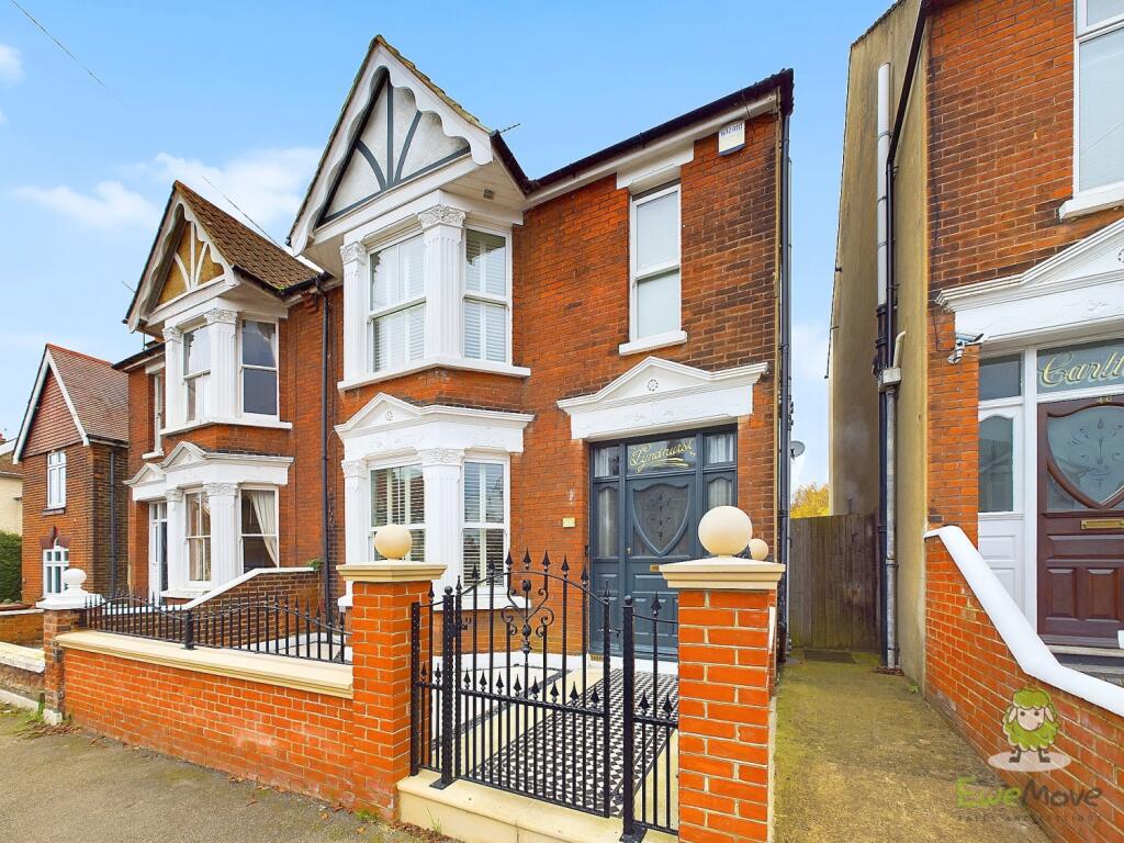 3 bedrooms House in Gillingham, United Kingdom No. 13788