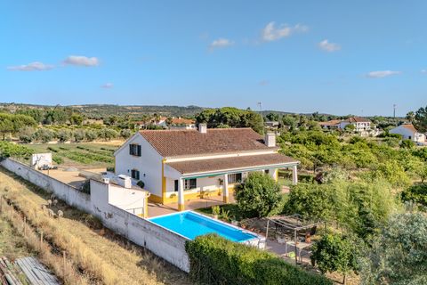 Дом с 5 спальнями в Вила Нова да Барония, Португалия № 206098