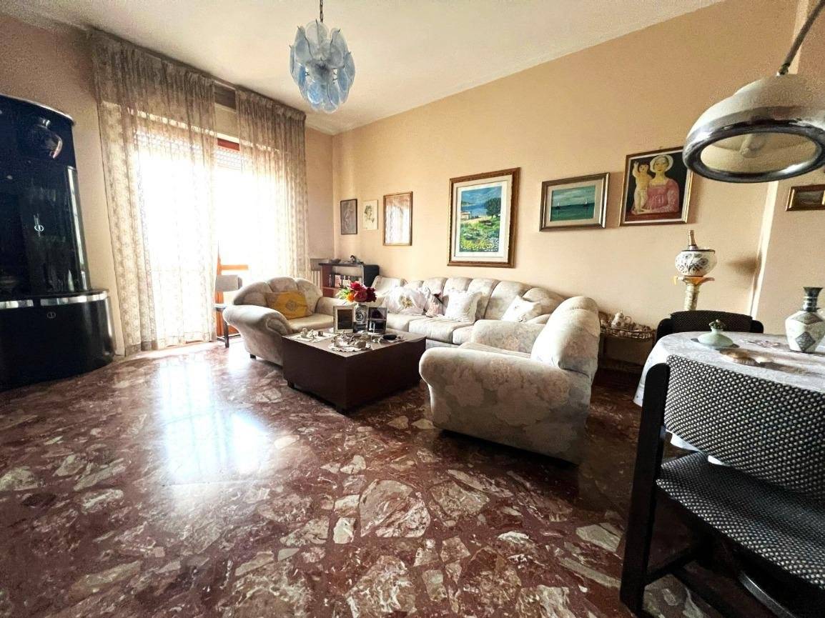 Квартира с 2 спальнями в Мезанье, Италия № 59221