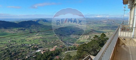 Apartamento T3 em Enna, Italy N.º 270540 2