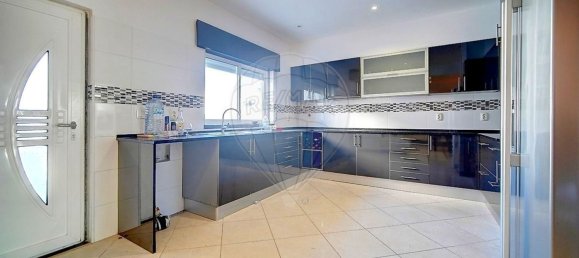 5 Schlafzimmer Haus in Corroios, Portugal, Nr. 163823 11