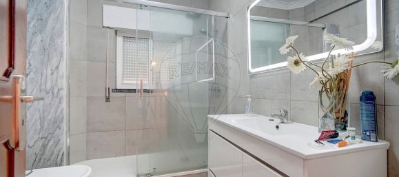 5 Schlafzimmer Haus in Corroios, Portugal, Nr. 163823 4