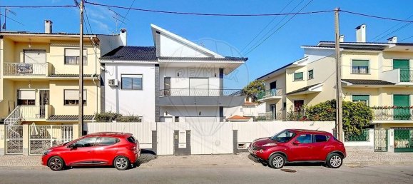 5 Schlafzimmer Haus in Corroios, Portugal, Nr. 163823 9