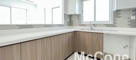 4 bedrooms Townhouse in Dubai Land, UAE No. 28253 7