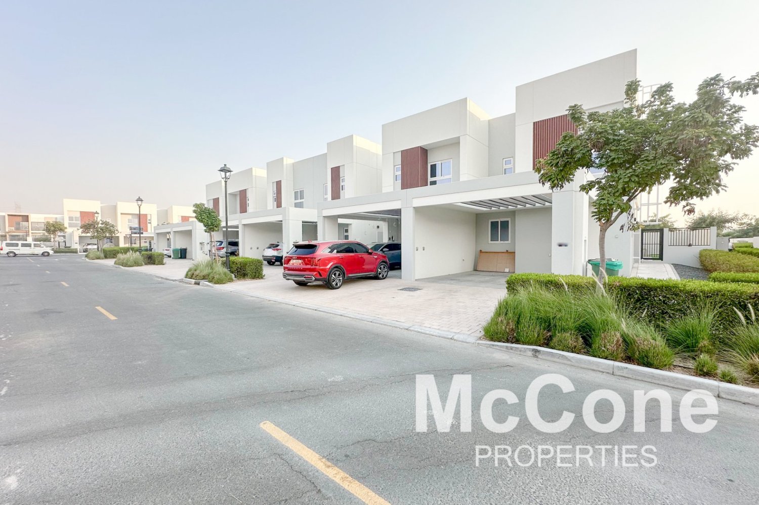 4 bedrooms Townhouse in Dubai Land, UAE No. 28253