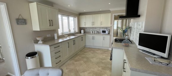 Bungalow de 3 dormitorios en Coleshill, United Kingdom No. 937 6