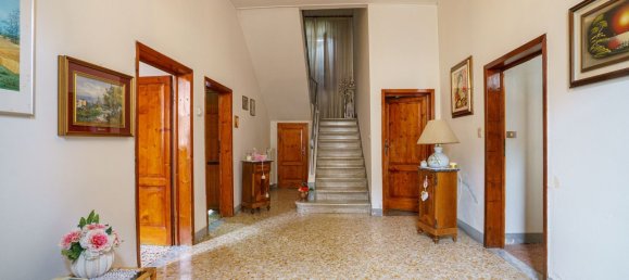 7 rooms House in Montecatini Terme, Italy No. 309039 6