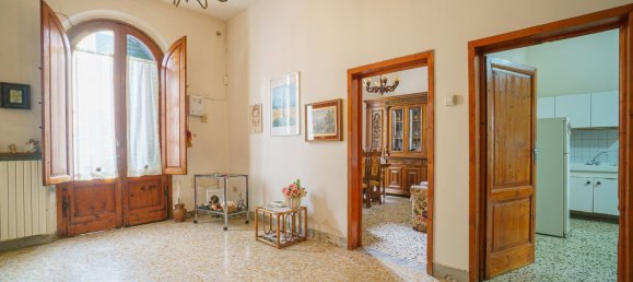 7 rooms House in Montecatini Terme, Italy No. 309039 4