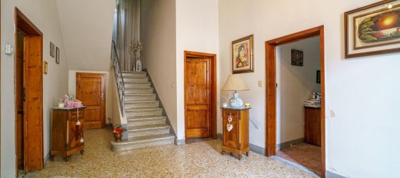 7 rooms House in Montecatini Terme, Italy No. 309039 2