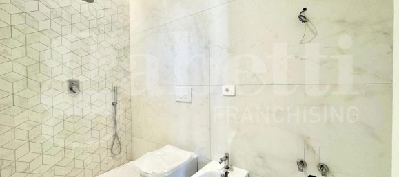 1 bedroom Apartment in Rome, Italy No. 220997 7