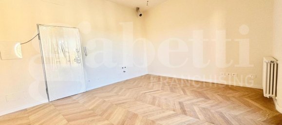 1 bedroom Apartment in Rome, Italy No. 220997 9