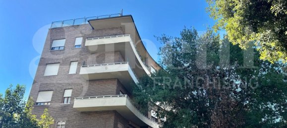 1 bedroom Apartment in Rome, Italy No. 220997 16