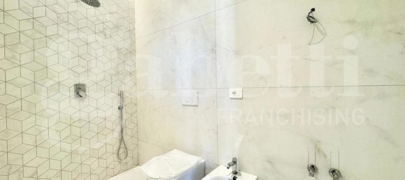 1 bedroom Apartment in Rome, Italy No. 220997 6