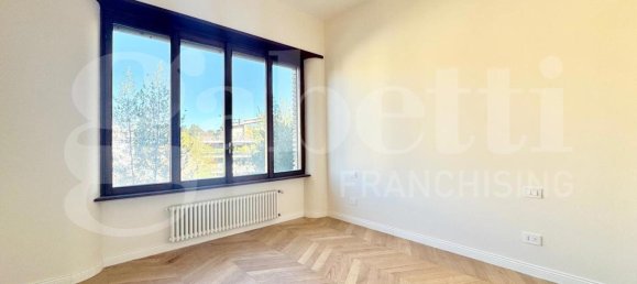 1 bedroom Apartment in Rome, Italy No. 220997 3