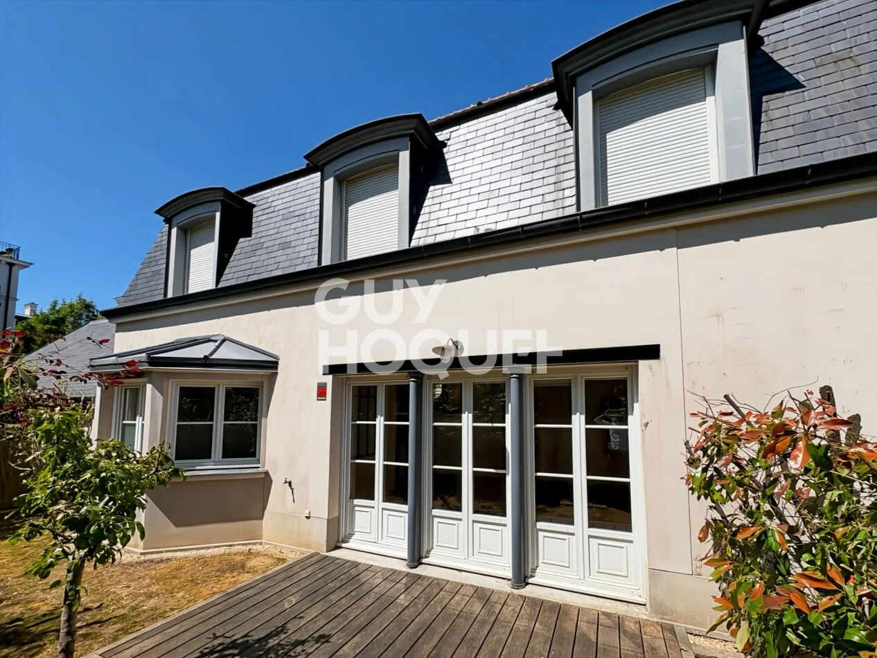 Casa de 3 dormitorios en Serris, France No. 323526