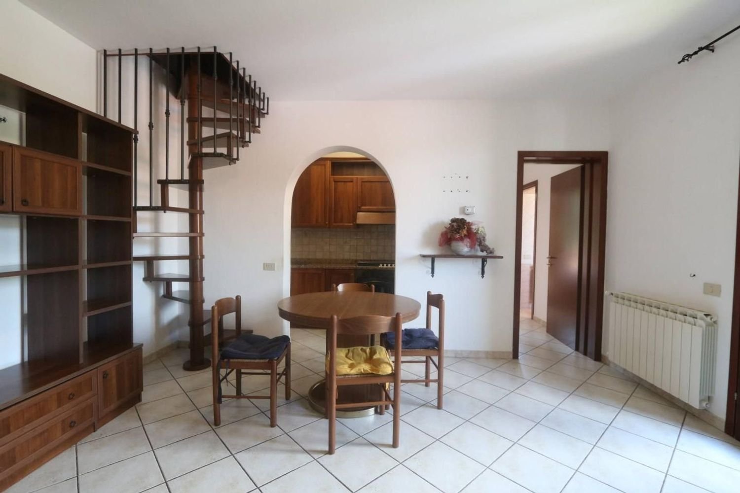 Квартира с 4 спальнями в Бути, Италия № 345082