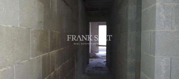 Квартира с 2 спальнями в Марсаскала, Мальта № 2135 2