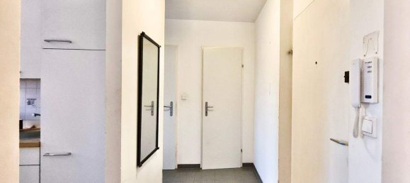 2 rooms Apartment in Vienna, Austria No. 126759 3