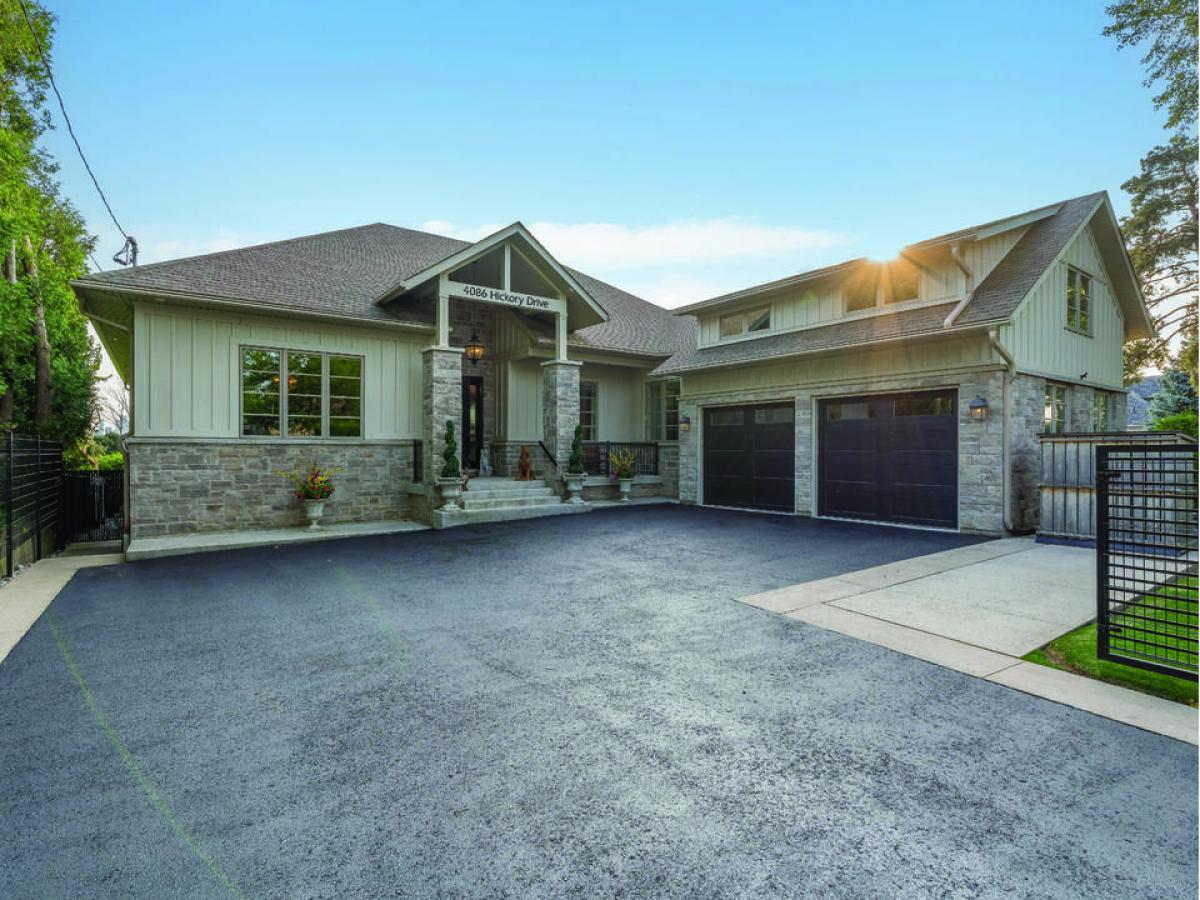 4 bedrooms House in Mississauga, Canada No. 648