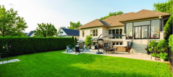 4 bedrooms House in Mississauga, Canada No. 648 2