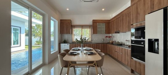 3 Schlafzimmer Villa in Bang Lamung, Thailand, Nr. 26887 2