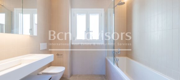 2 bedrooms Penthouse in Eixample, Spain No. 164782 20