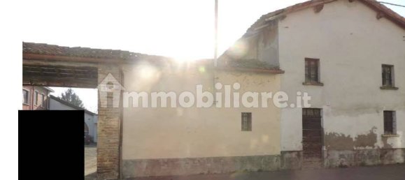 5 rooms Apartment in Lungavilla, Italy No. 282286 3