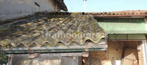 5 rooms Apartment in Lungavilla, Italy No. 282286 10