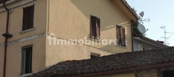 5 rooms Apartment in Lungavilla, Italy No. 282286 4