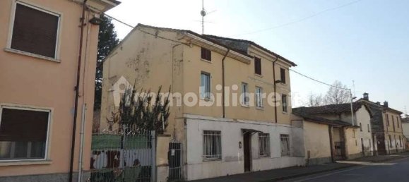 5 rooms Apartment in Lungavilla, Italy No. 282286 2