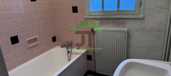 2 bedrooms House in Chartres, France No. 88092 11