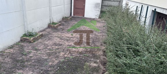 2 bedrooms House in Chartres, France No. 88092 3