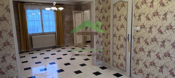 2 bedrooms House in Chartres, France No. 88092 4